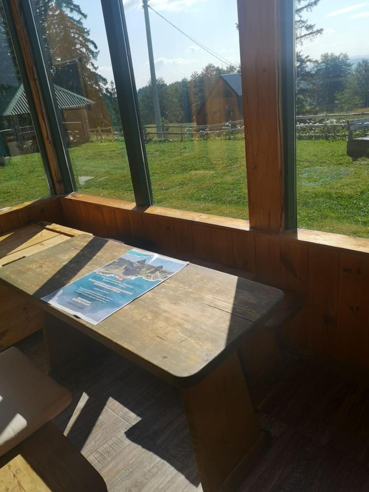 Razvrsje Co Hotel Zabljak  Bilik gambar